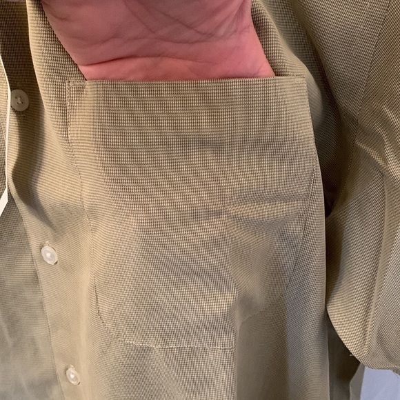 NWT Perry Ellis Short Sleeve Collared Beige Button Up Shirt - Picture 6 of 11